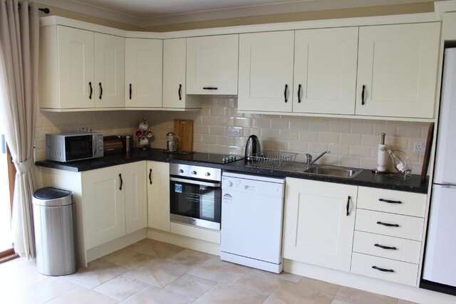 Дома для отпуска Berdie Beach House Инишкрон-24